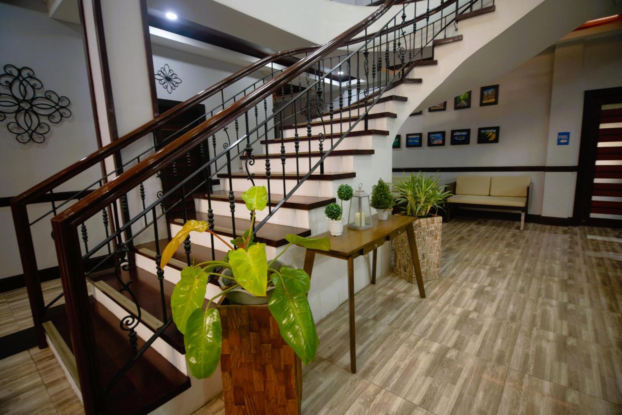 Hotel Gabriella Tagbilaran City Bagian luar foto